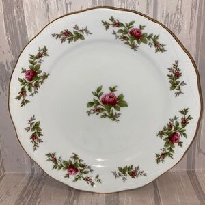 Moss Rose (Thailand Traditions)
by JOHANN HAVILAND Dessert Plates